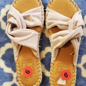 Brand new never worn without tags women's lavender sandals